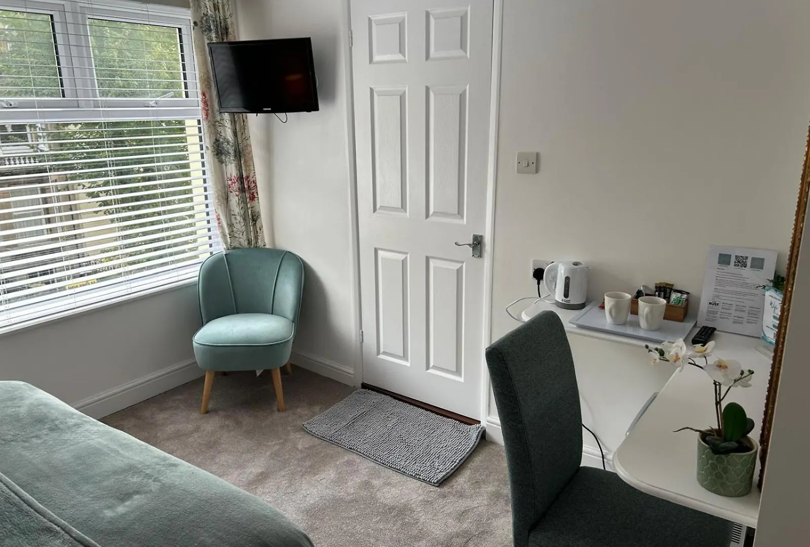 Upper Rock Brighton - Guest House